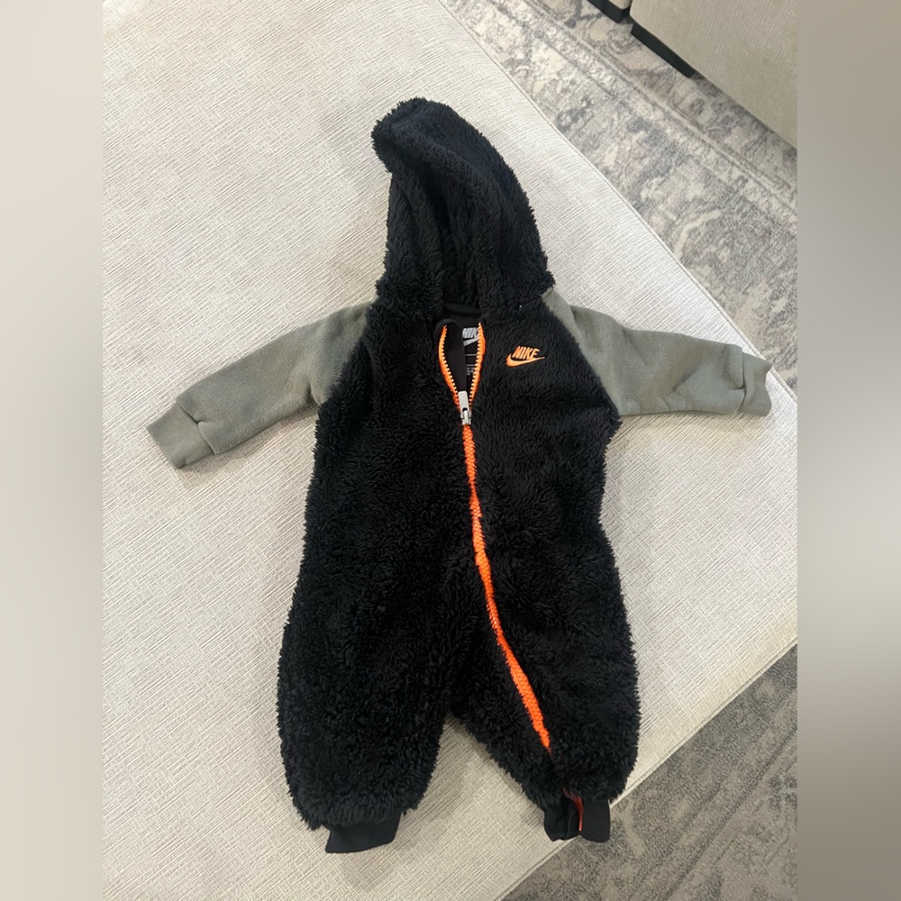 Nike Zip Up Sweatsuit